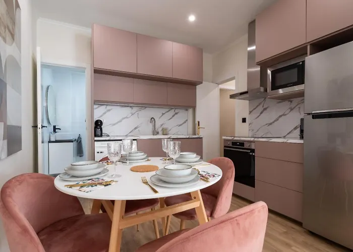 Experience Like A Local Lisboa