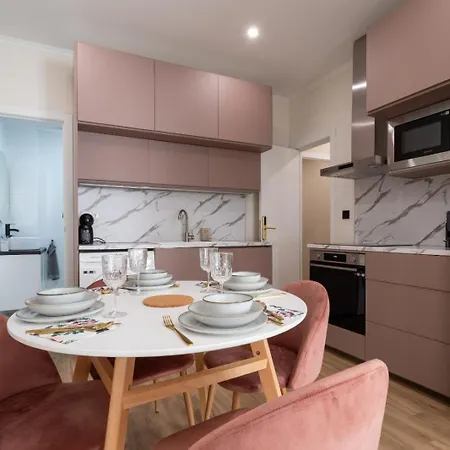 Experience Like A Local Lizbona